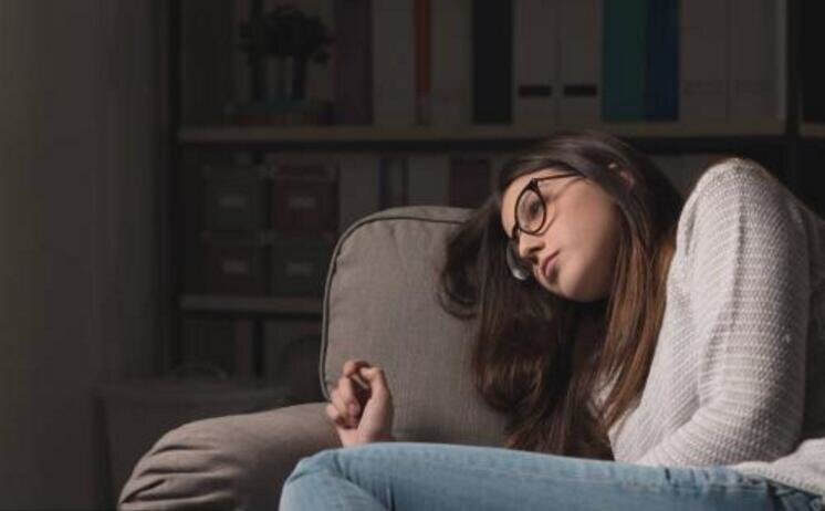 00后患上抑郁症，往往都会有哪些反常表现？