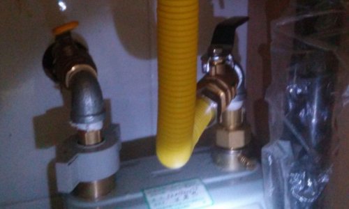 家中煤气泄漏，应该怎么办?