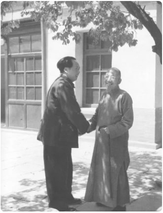 “牢骚太盛防肠断,风物长宜放眼量”是什么意思?