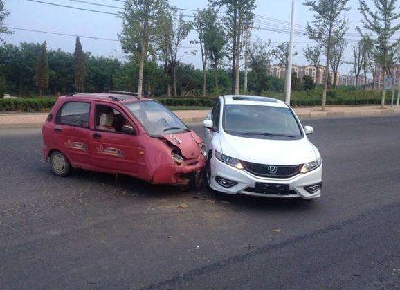 车子被撞,对方全责,已报保险公司,接下来的流程??????