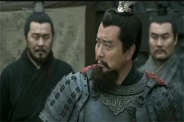 东潘凤，西吕布！与吕布齐名的潘凤为何出场就被斩了？