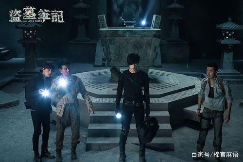 《盗墓笔记》里青铜门后的终极到底是什么啊，小哥进去会怎么样？