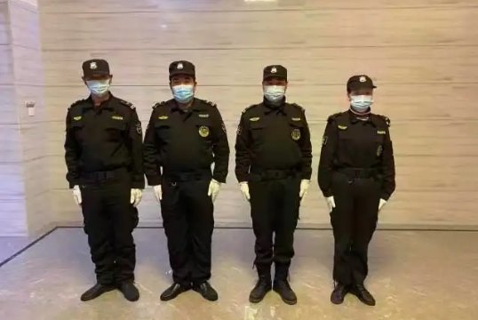 售楼部夜班保安可以睡觉吗？