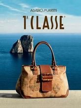 黄色有地图的包包是什么牌子的