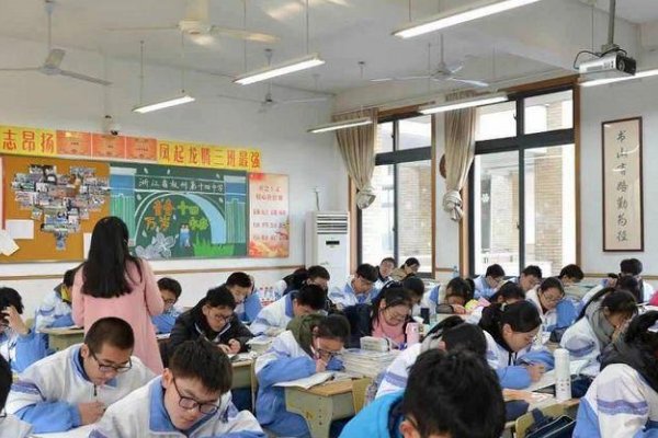 冗余的意思是什么