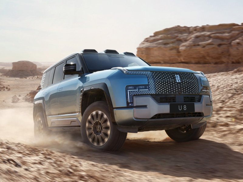 卖太贵还是卖便宜了，比亚迪百万级SUV到底值不值？