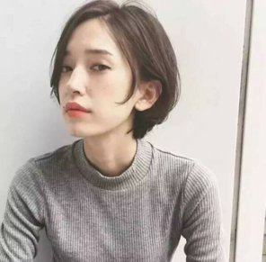 女生鸭蛋脸适合什么发型