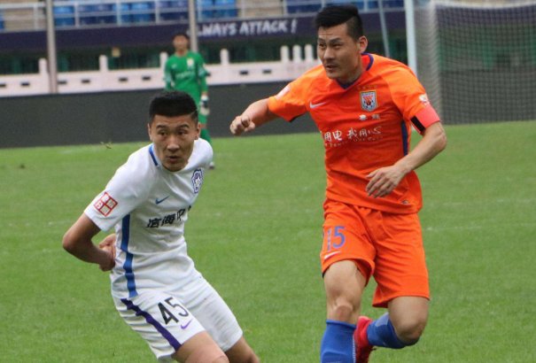 山东泰山俱乐部回应球员被曝殴打女生一事，从法律角度如何看待球员的行为？