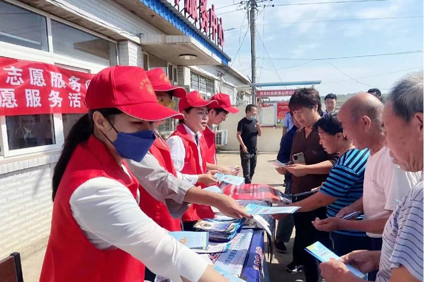 特别是要加强什么法制教育不断提升全体公民法治意识和法治素养