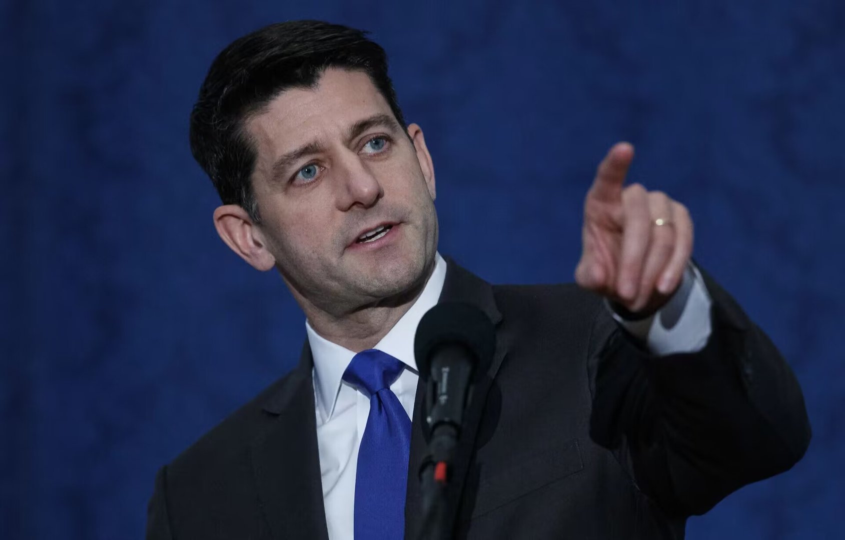 美国众议院议长佩洛西相当于中国什么级别