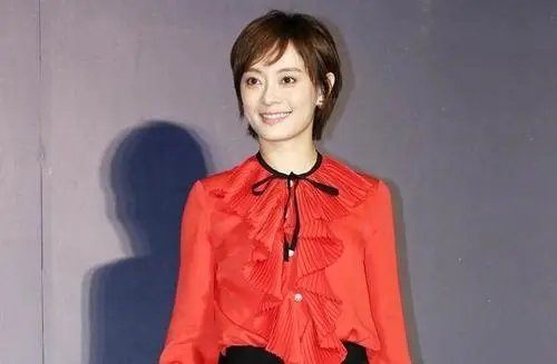 孙俪发文告别2021,洋洋洒洒,她的文笔有多好?