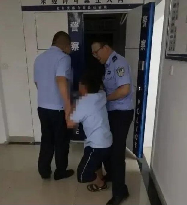 孩子为玩游戏充值近10万元，家长的教育在哪儿出了问题？