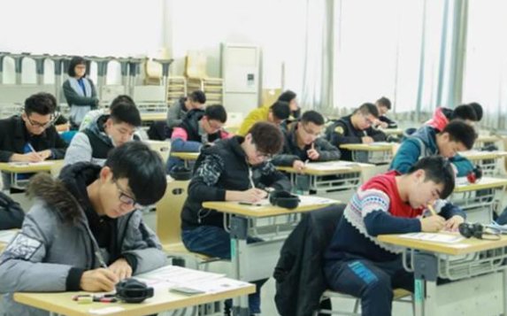 高考状元2022年考多少分