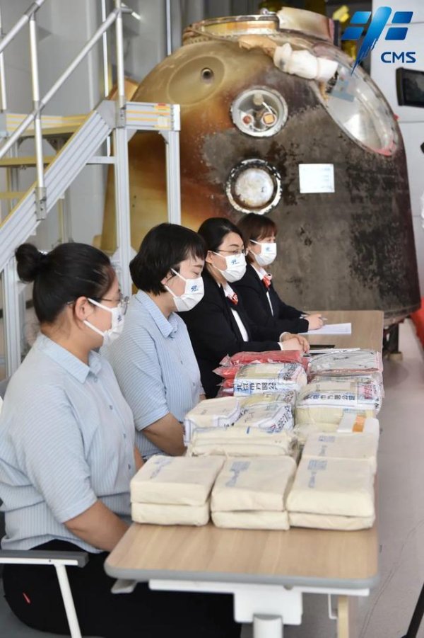 神舟十三号返回舱在京完成开舱，这个过程是怎样的？