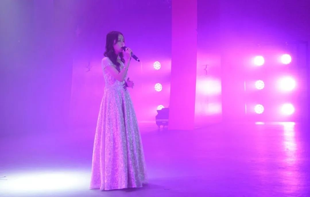 时光如流水一晃就老了是什么歌