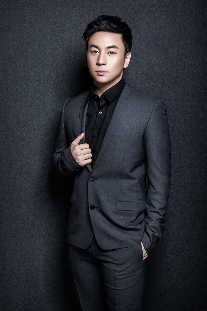 释小龙和释行风他们谁的辈分大啊？