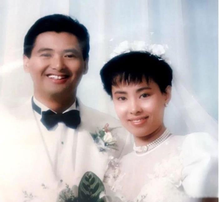 周润发老婆陈荟莲的个人资料 为什么不生儿育女