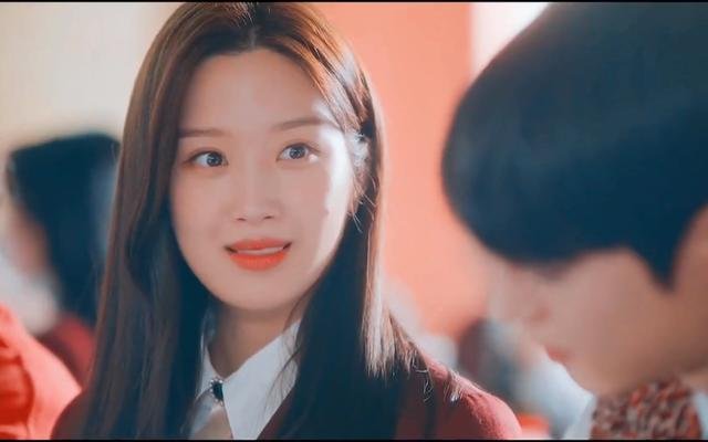 《女神降临》女主最后和谁在一起?