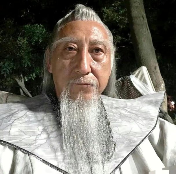 轩辕敬城的老婆为什么要做炉鼎？