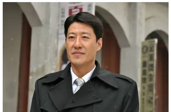 于震的女儿是亲生的吗？