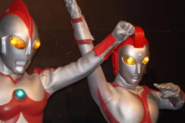 女奥特曼的战斗力很弱吗