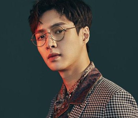 师父黄磊与张艺兴聊三十岁创业引热议,创业的道路到底有多难走?