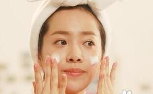 欧珀莱适合多大岁数用??