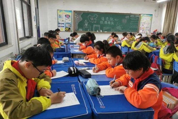 大相径庭是指什么意思