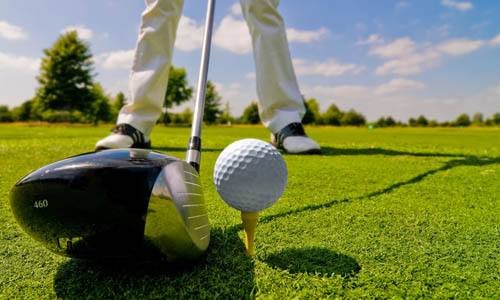 高尔夫球一个五杆洞，两杆打进英文叫什么？一杆打进呢？