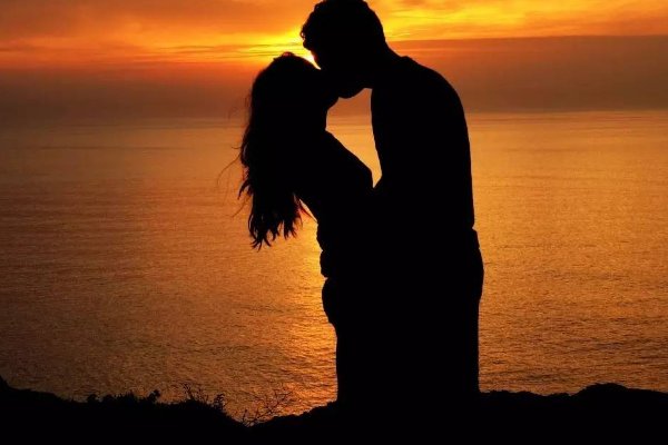 紧贴的意思是什么