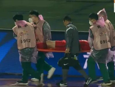 太坏了！韦世豪致赵宏略四根肋骨骨折，他的缺席会给球队带来哪些影响？