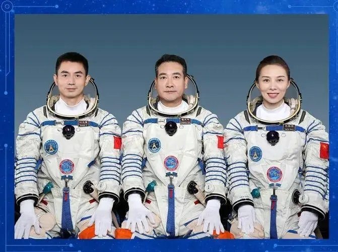 神舟十三号的宇航员什么时候返回地球？