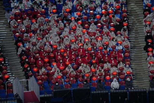 2022北京冬奥闭幕式烟花的路人视角有多震撼?