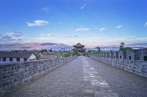 苍山洱海变人山人海,大理遭遇“报复式旅游”!这里为何备受年轻人喜欢?