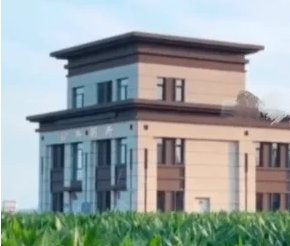 一村公厕外面平平无奇,里面却“别有洞天”,这座公厕到底长啥样?