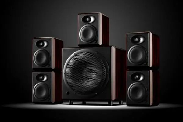 哪个品牌的家庭影院比较好？