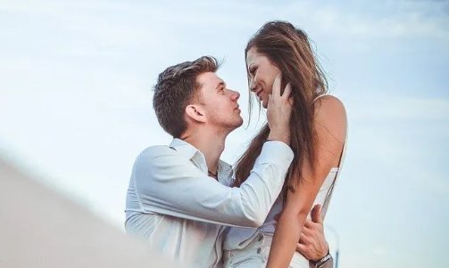 大学生自制校园恋爱综艺结束后几乎都分手,他们懂得经营爱情吗?