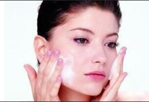 欧珀莱适合多大岁数用??