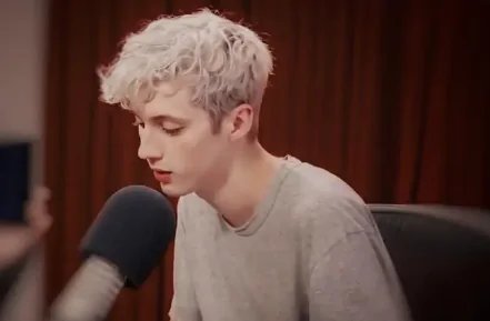 港星张继聪确诊新冠，紧急叫停演唱会，他是如何感染的？