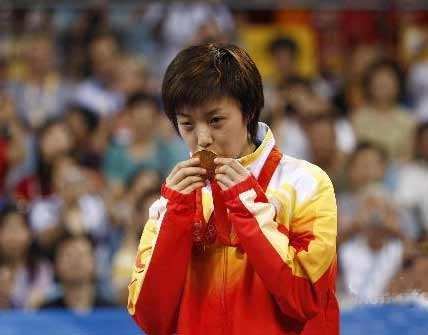 大魔王张怡宁打输了的几场球都是什么情况?难道都是故意让的?