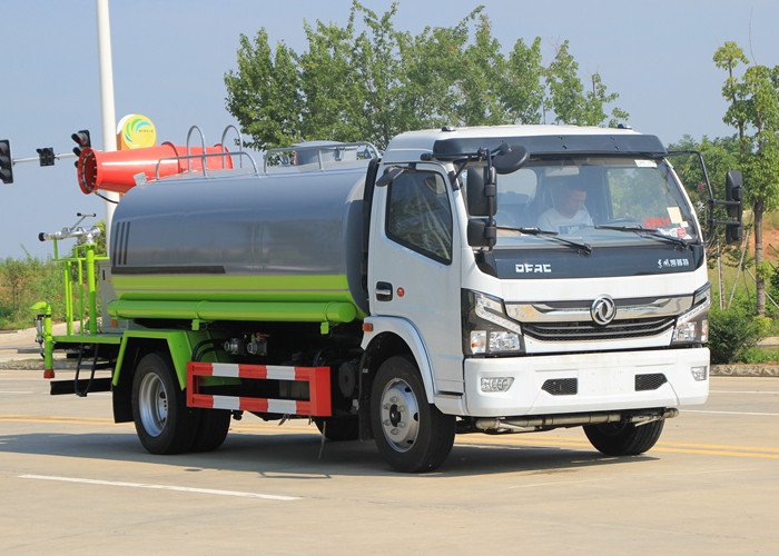 洒水车怎么加水？