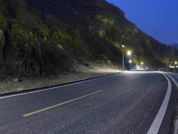 开车赶夜路的唯美句子