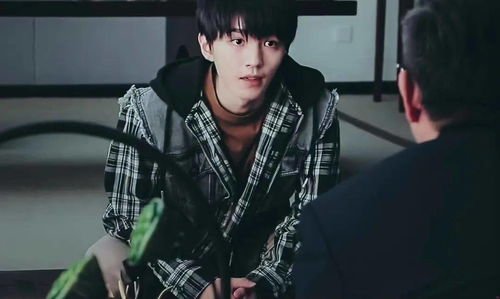 在《重生之门》中潘粤明和王俊凯演父子，你对他们的表现都有哪些期待？