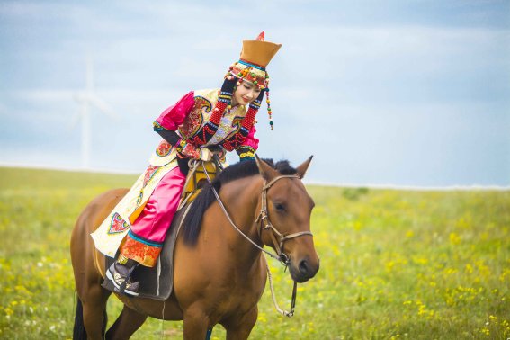 一骑绝尘的意思