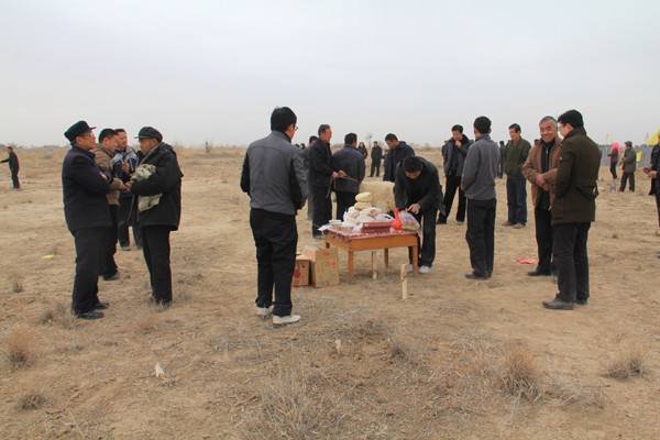 祖坟对后代有影响吗？