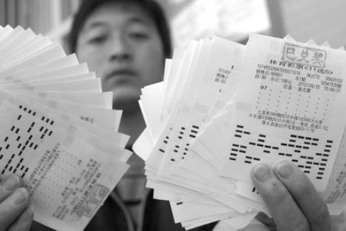 彩票双色球中奖的几率是多少？谁算过？