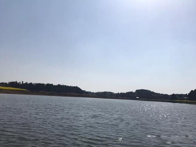 他强任他强,清风拂山岗,他横由他横,明月照大江 原文出处啥意思