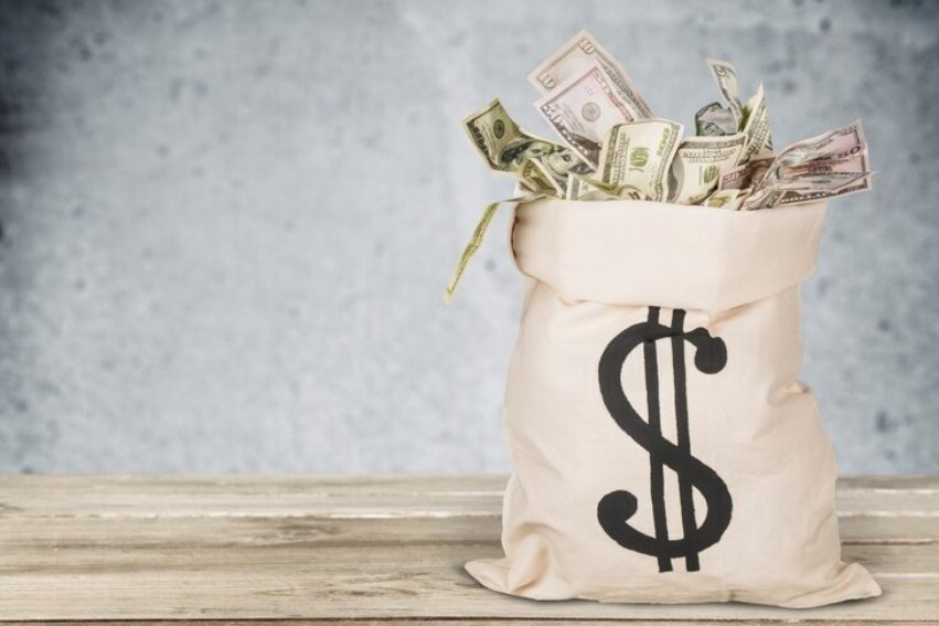 员工样本：金融业薪酬是制造业2.35倍，金融业人均薪水为什么那么高？