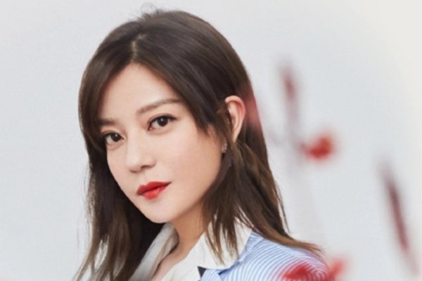 小燕子是谁演的