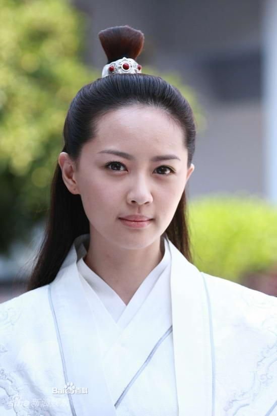 大家觉不觉得孙耀琦和赖薇如有点像！